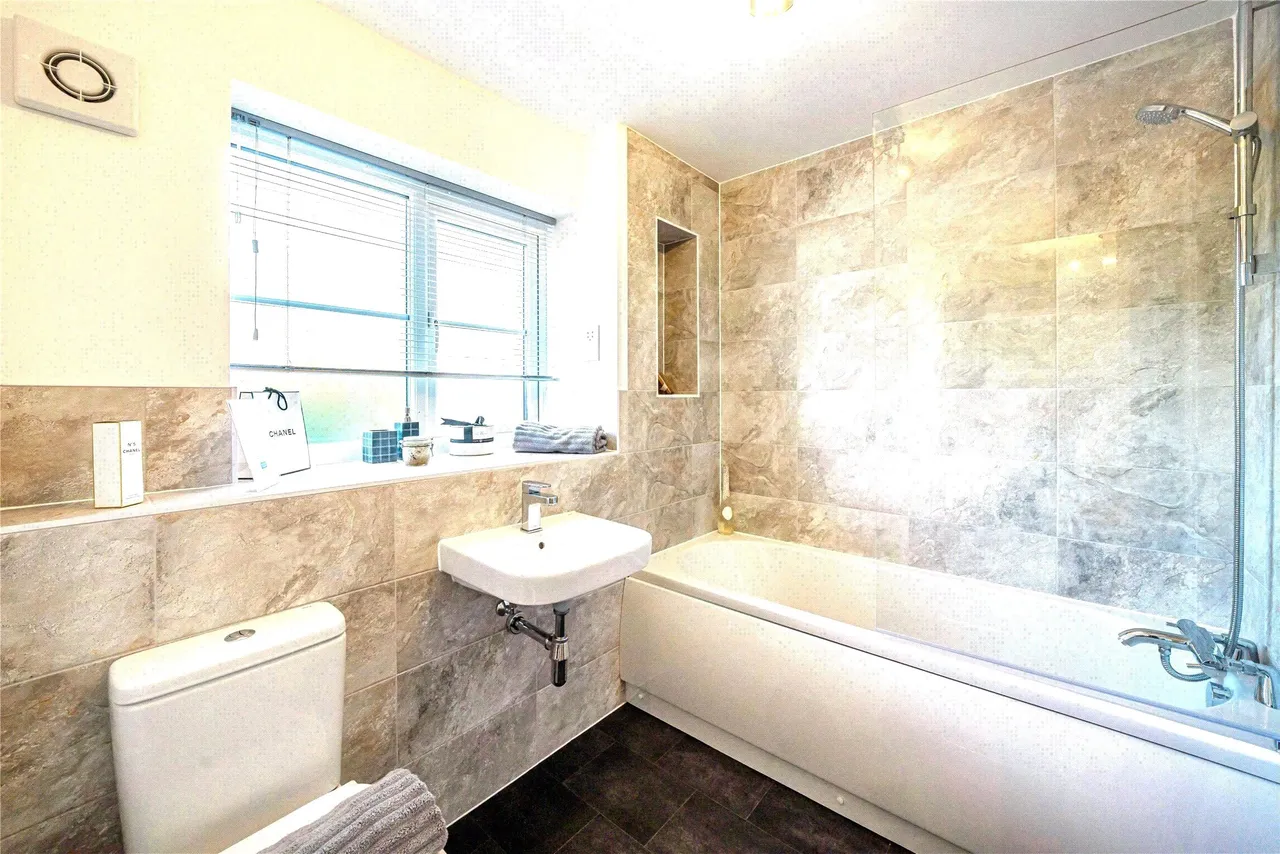 Plot 20, The Kingham, Gloucestershire, Stonehouse Court, GL10 3RB, photo 10