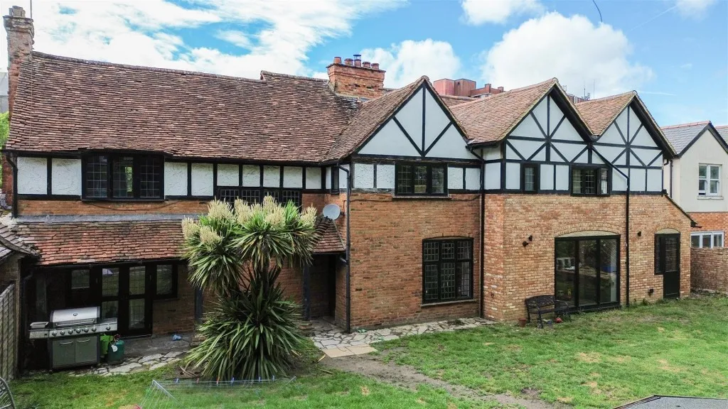 Farnborough Road, Farnborough, photo 31