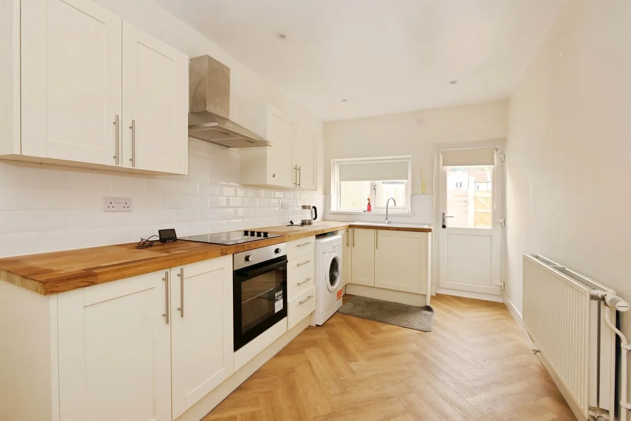 High Street, Treorchy, CF42, photo 16