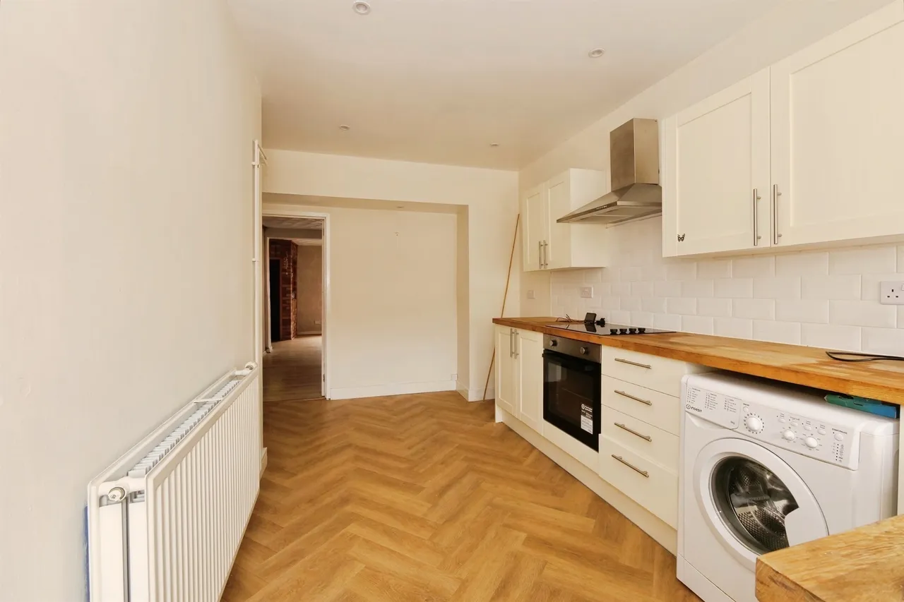 High Street, Treorchy, CF42, photo 6