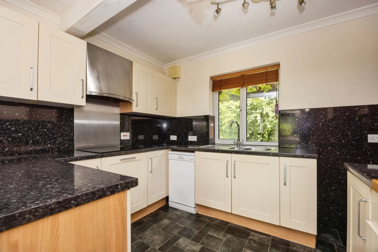 Sickle Road, Haslemere, GU27, photo 4