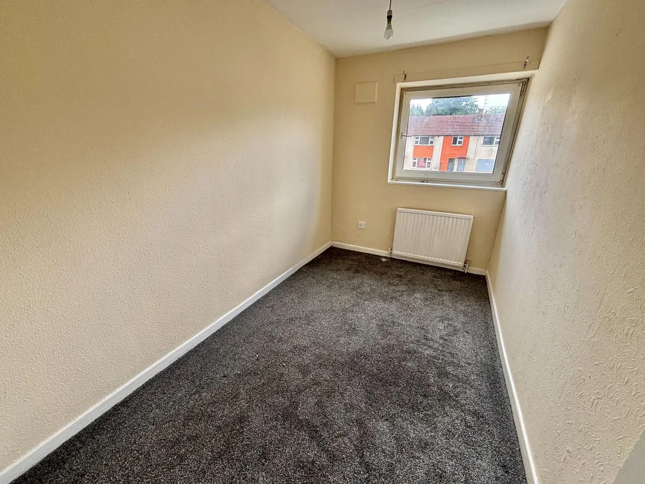 Meadowbank Close, Oldham, OL4, photo 11