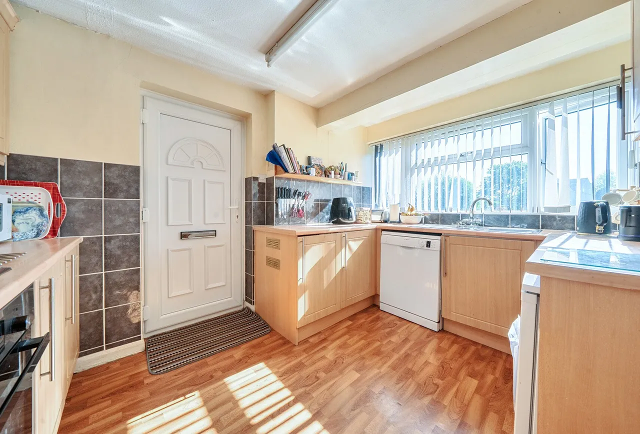 Burwell Drive, Witney, OX28 5NE, photo 6