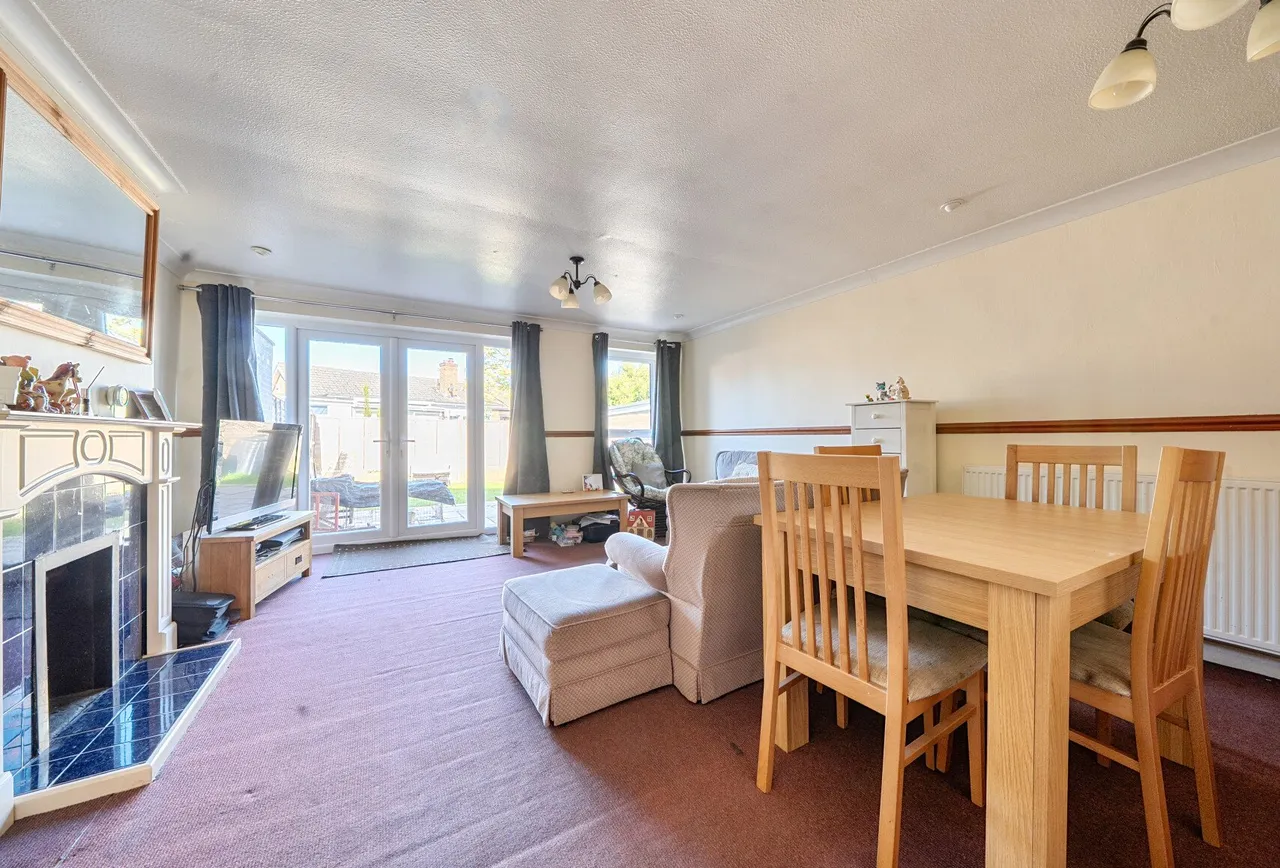 Burwell Drive, Witney, OX28 5NE, photo 4