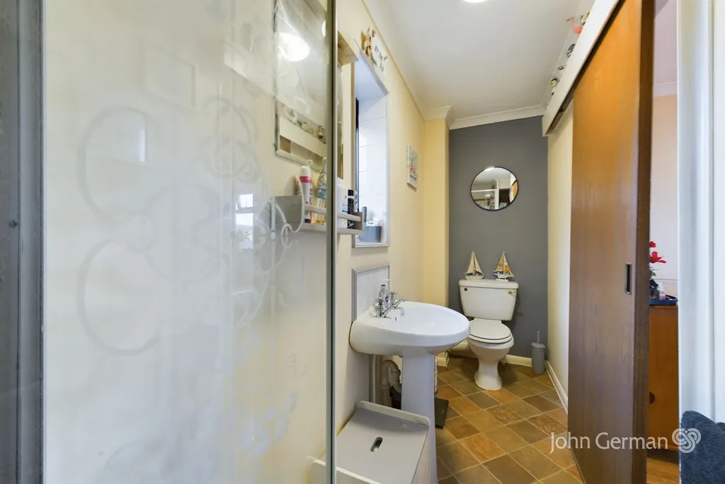 Greenacres Drive, Uttoxeter, photo 12