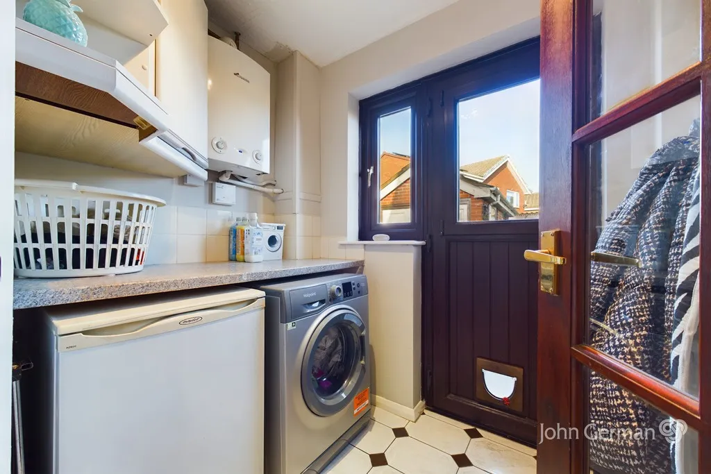Greenacres Drive, Uttoxeter, photo 9