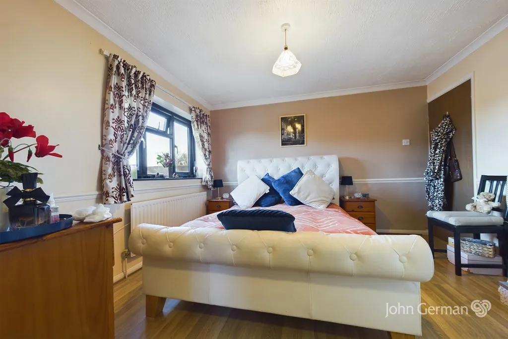 Greenacres Drive, Uttoxeter, photo 11