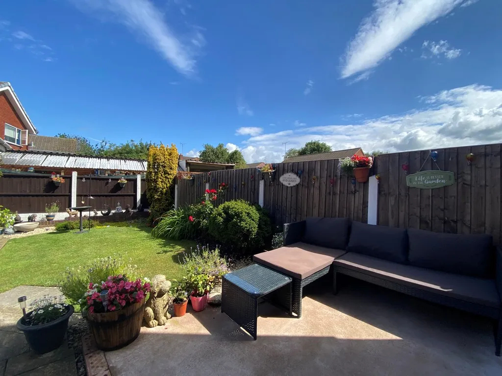 Greenacres Drive, Uttoxeter, photo 20