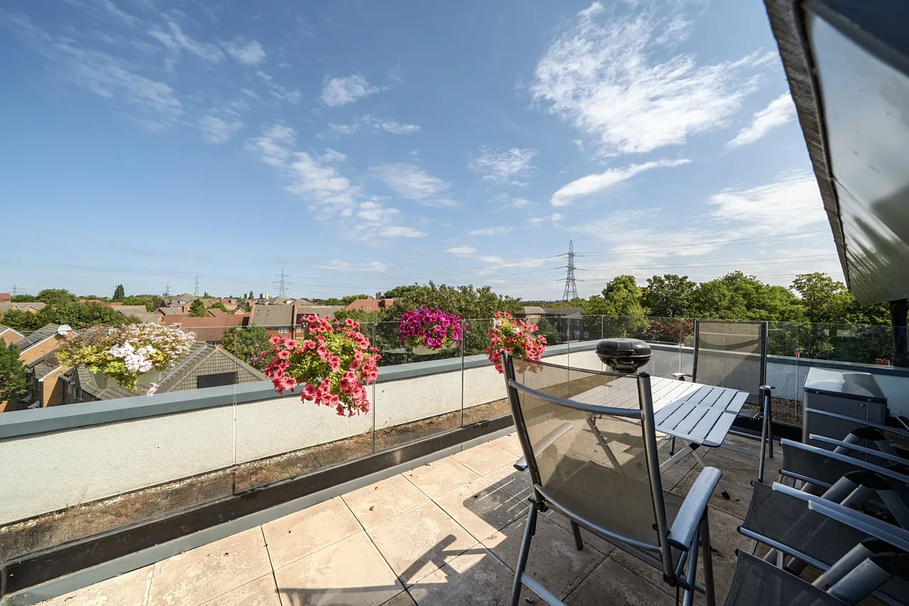 Flat 30, Stiles West Studios, 40-50 East Road, London, photo 4