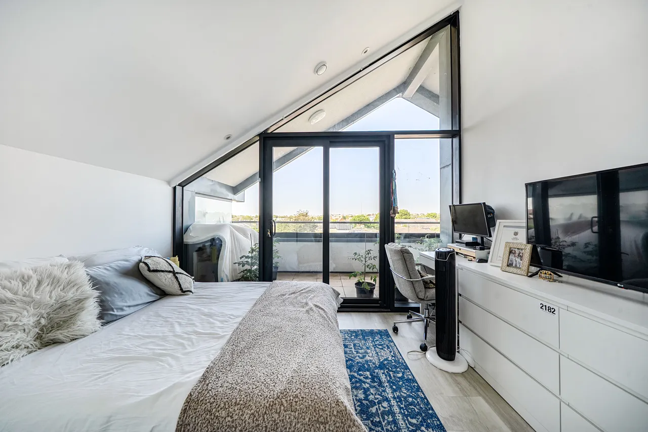 Flat 30, Stiles West Studios, 40-50 East Road, London, photo 6