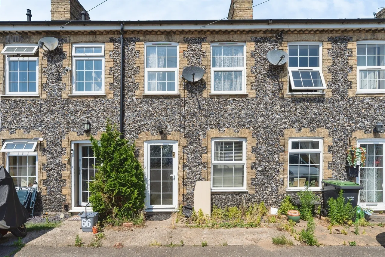 2 bed house for sale — London Road, Brandon