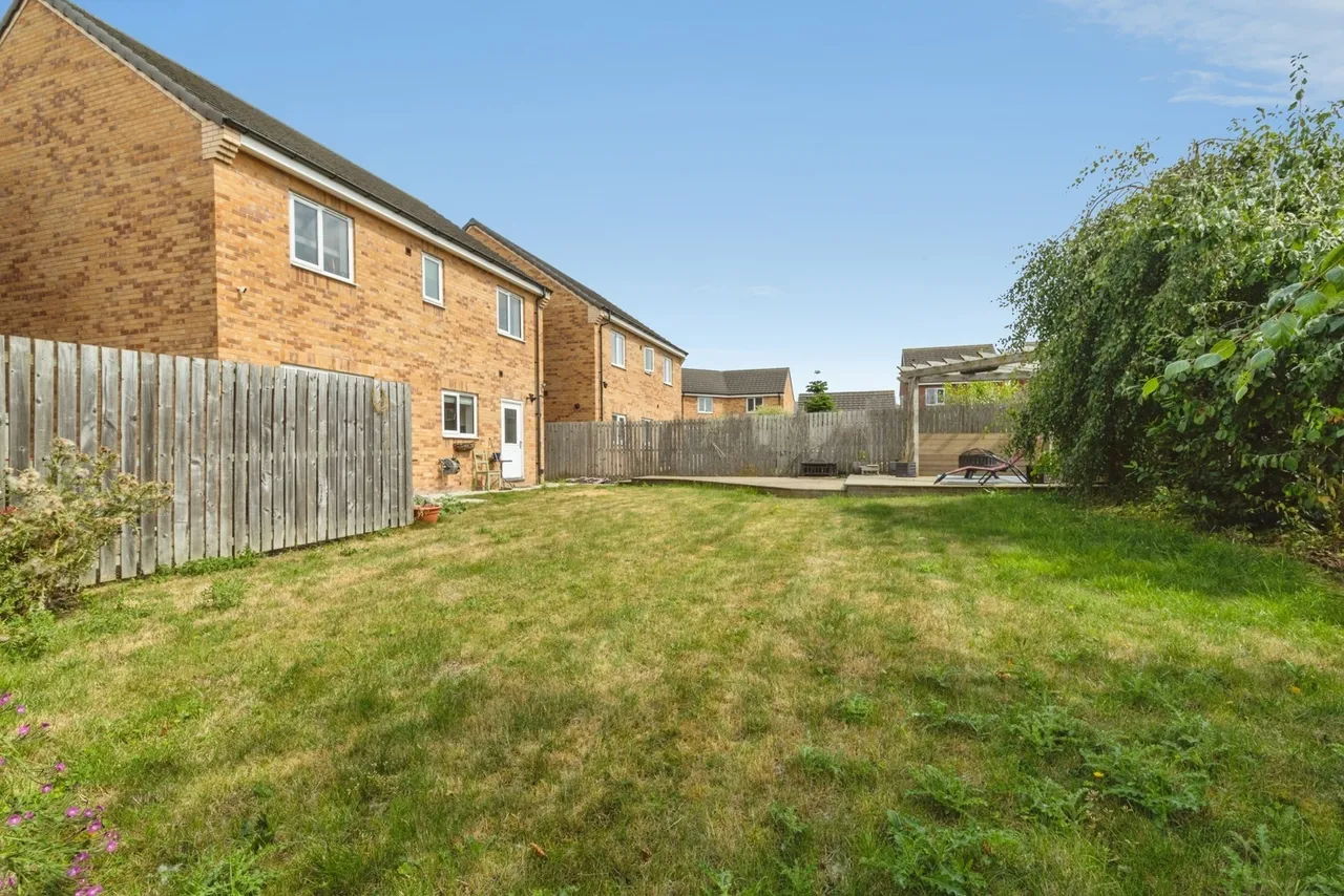 Stadium Gardens, NORTH YORKSHIRE, TS4, photo 16