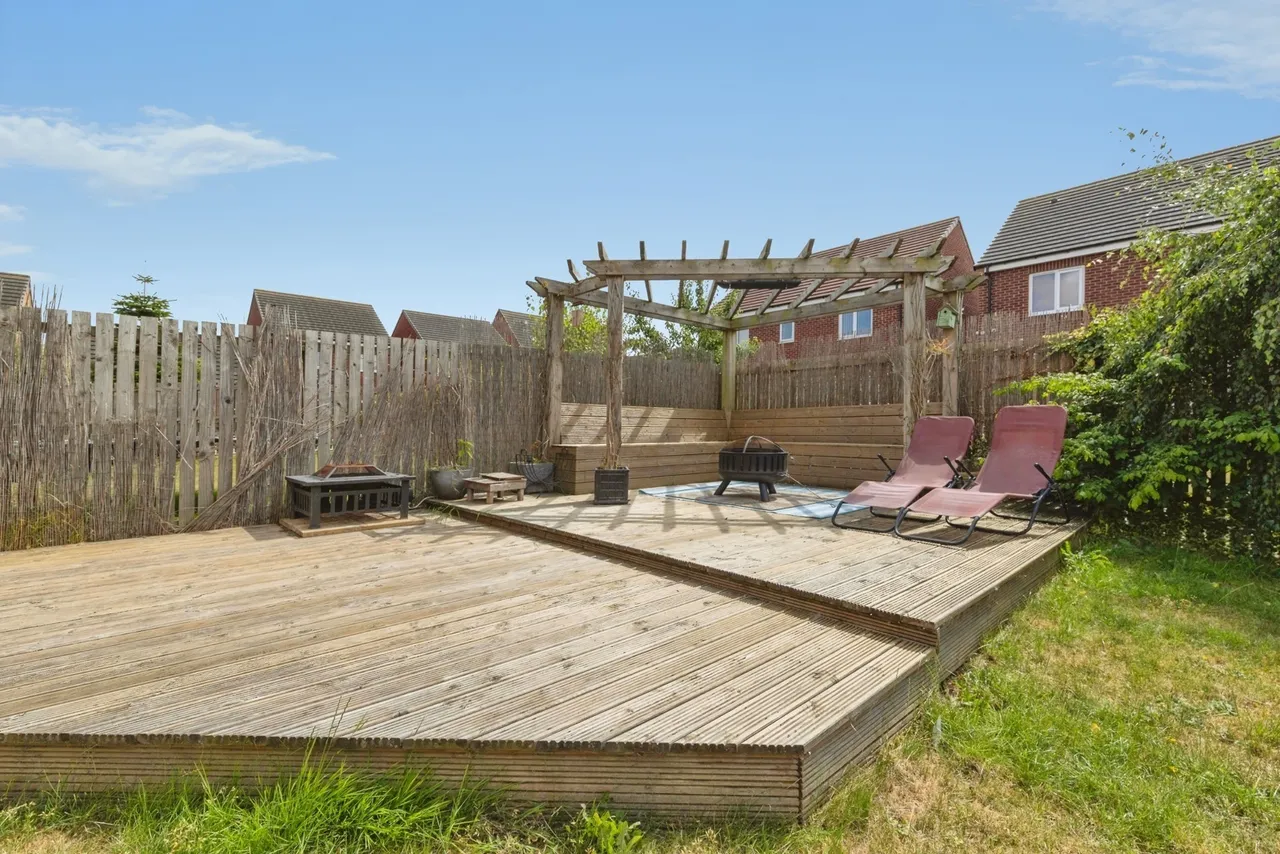 Stadium Gardens, NORTH YORKSHIRE, TS4, photo 17