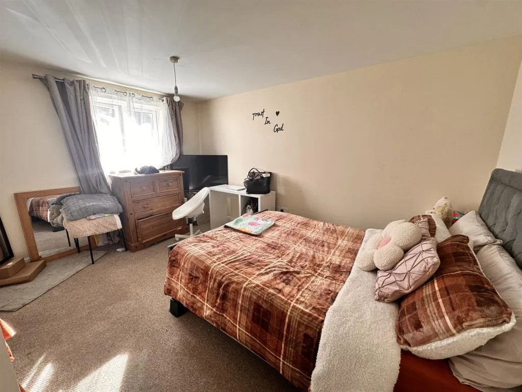 Kingsway, Oldbury, B68, photo 4