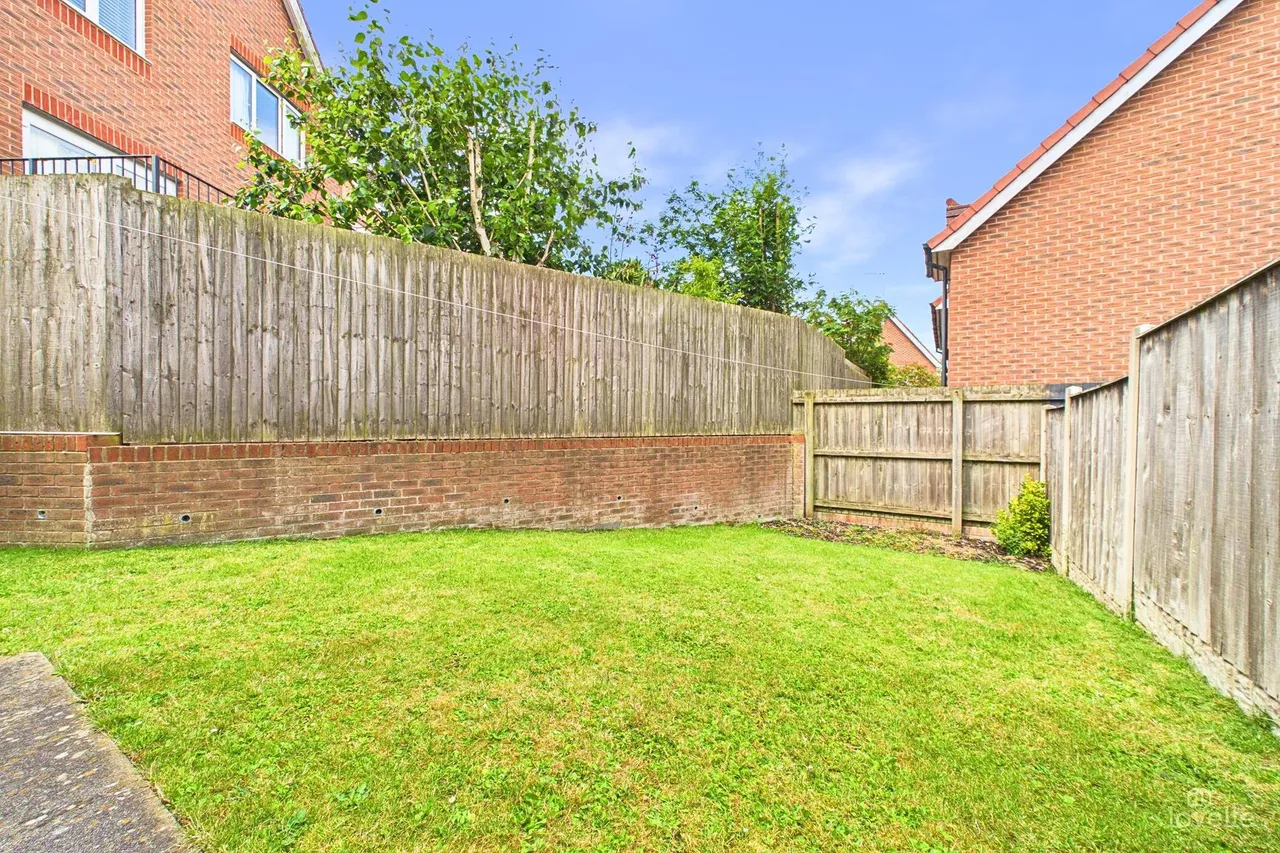 Clipson Crest, Barton-Upon-Humber, DN18, photo 21