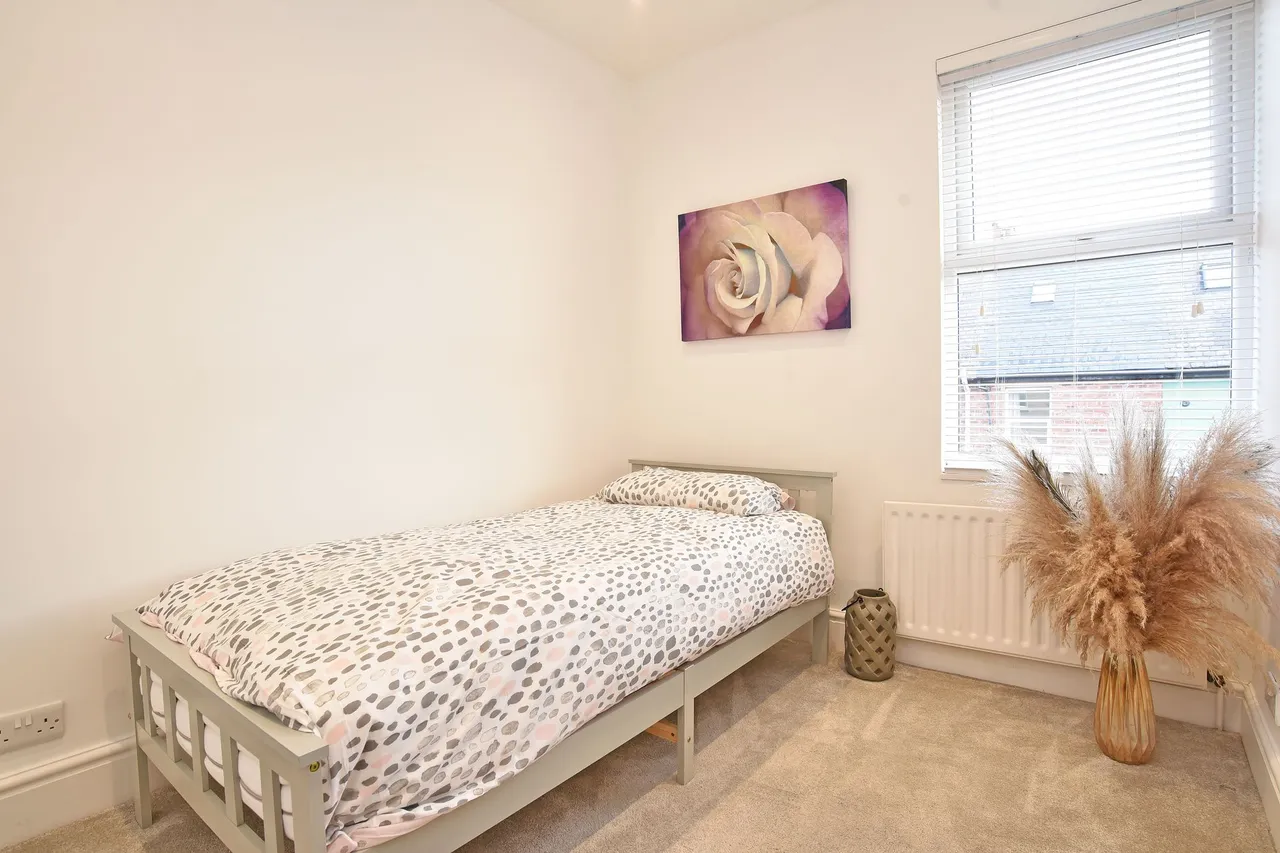 Coronation Grove, Harrogate, HG2, photo 6