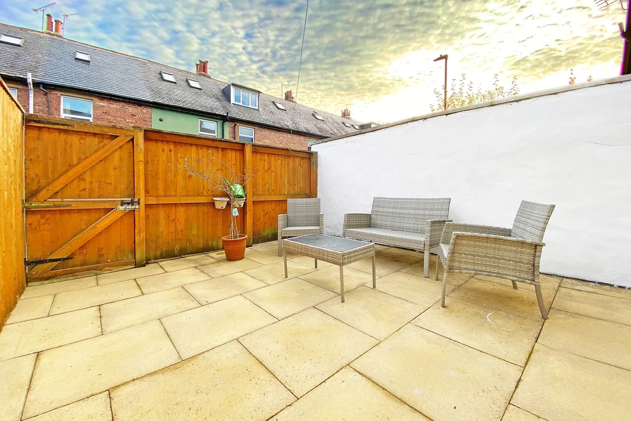 Coronation Grove, Harrogate, HG2, photo 7