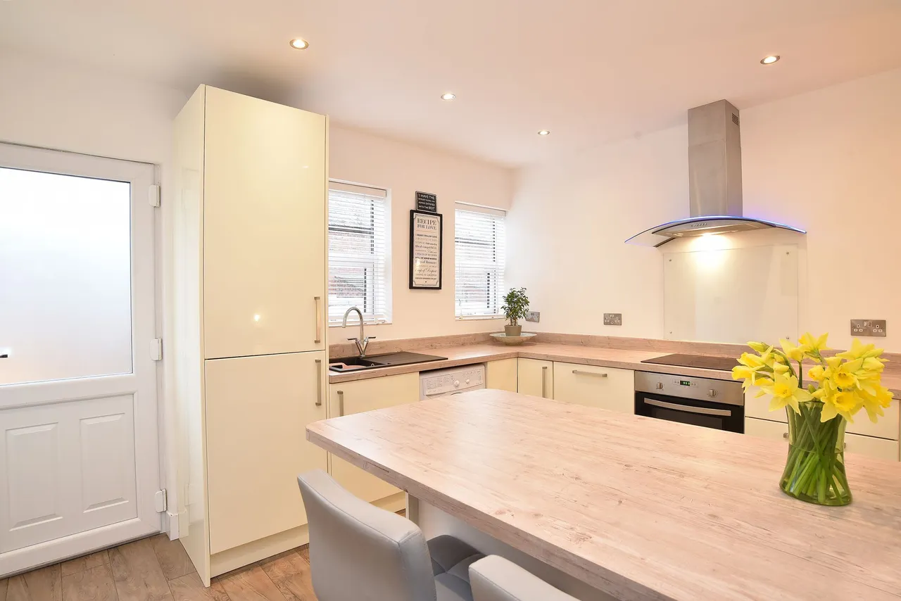 Coronation Grove, Harrogate, HG2, photo 8