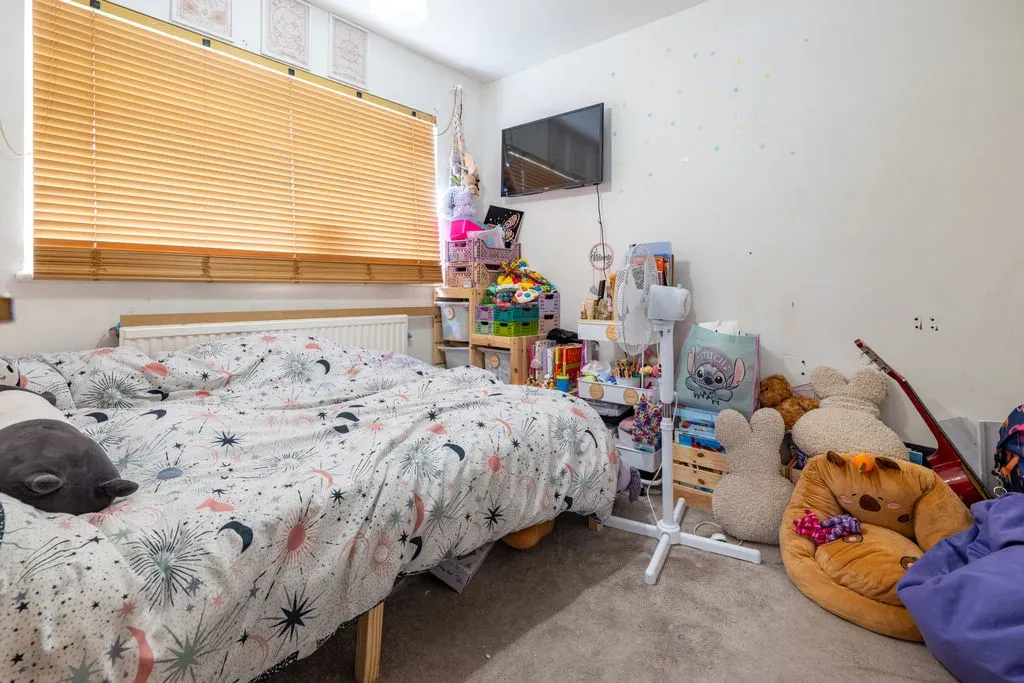 Wye Close, Bletchley, Milton Keynes, Buckinghamshire, MK3 7PJ, photo 10