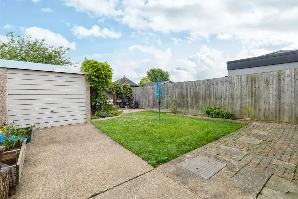 Wye Close, Bletchley, Milton Keynes, Buckinghamshire, MK3 7PJ, photo 13