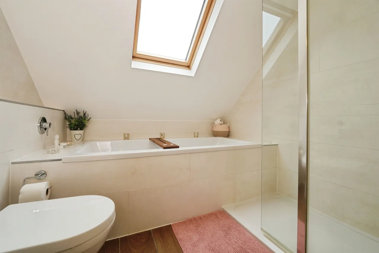 Earlswood Road, Chepstow, NP16, photo 24