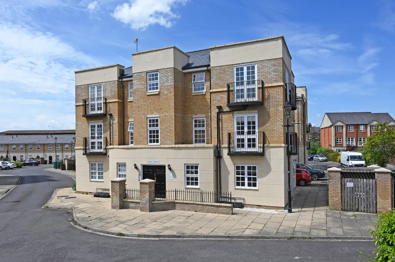 1 bed flat to rent, Leeman Road, York, YO26