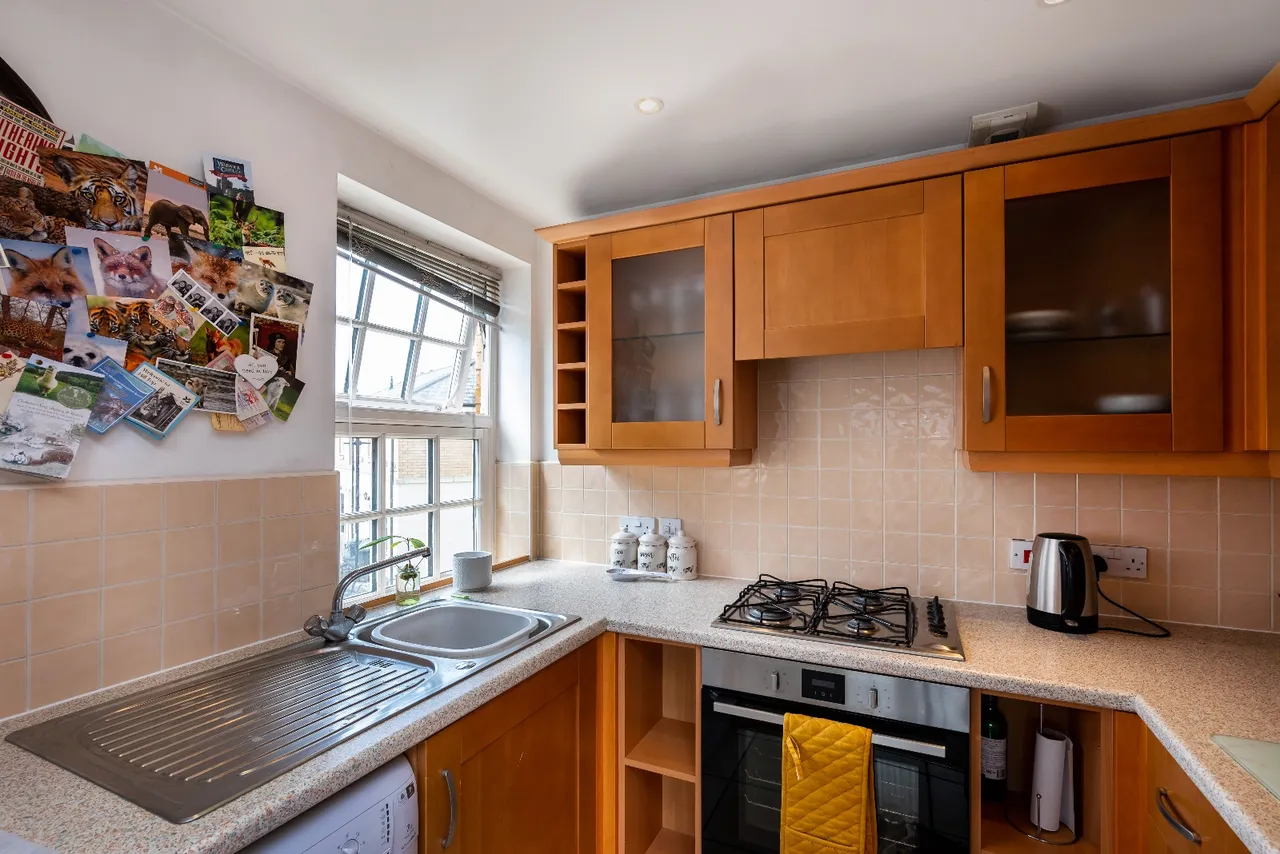 Leeman Road, York, YO26, photo 4