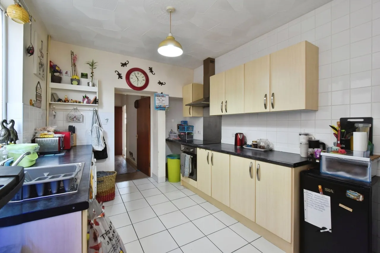 Pen Y Fon Street, Llanelli, SA15, photo 5