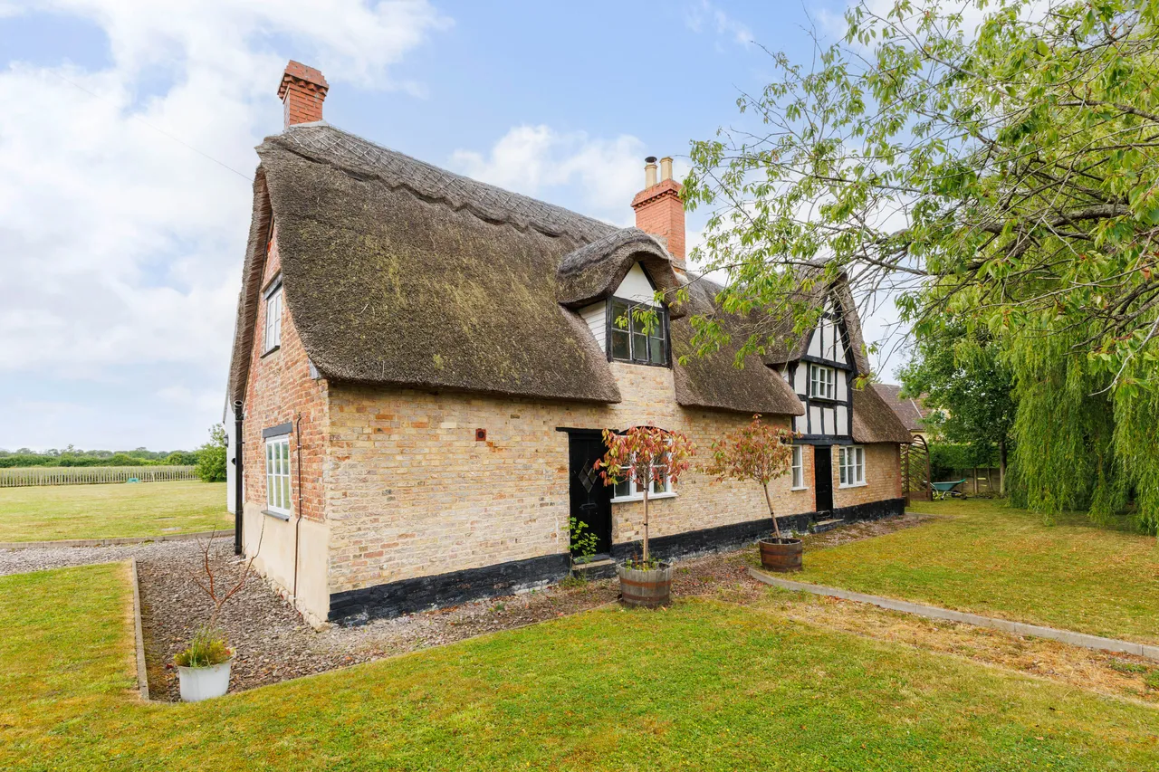 4 bed house for sale, Bath Road, Frocester, GL10