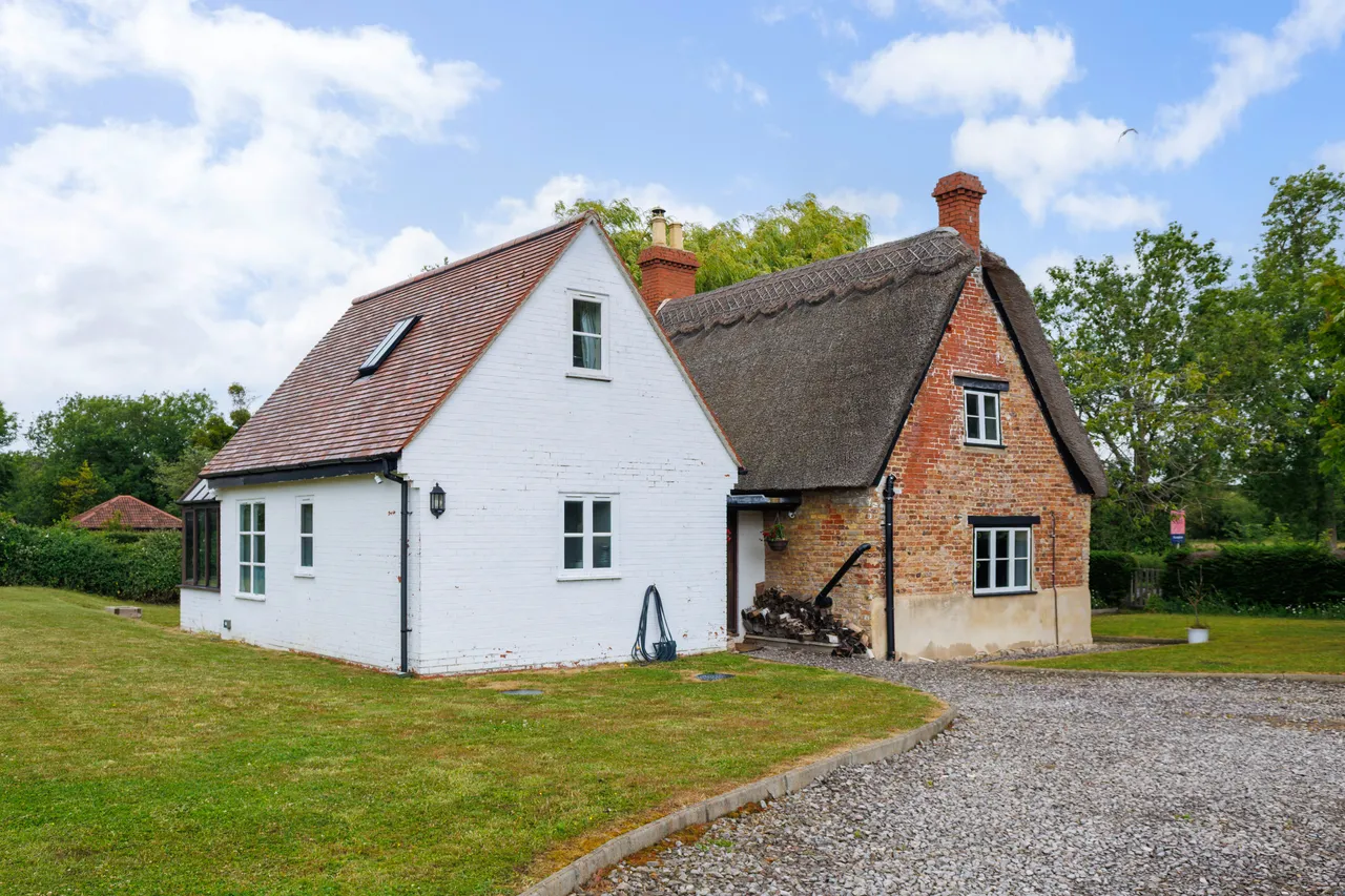 Bath Road, Frocester, GL10, photo 9