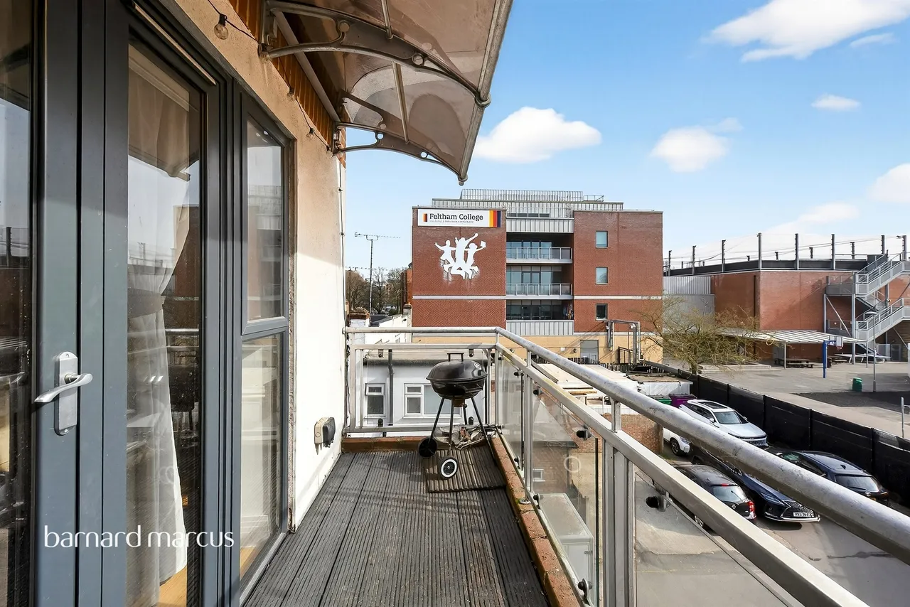 High Street, Feltham, TW13, photo 9