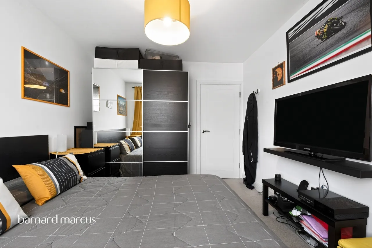 High Street, Feltham, TW13, photo 7