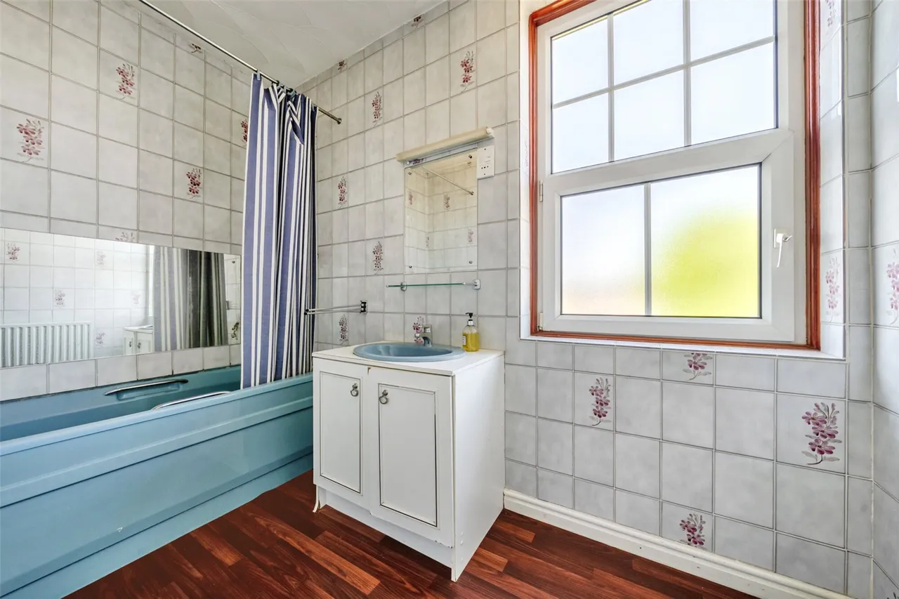 Broomfield Road, DA6, photo 16