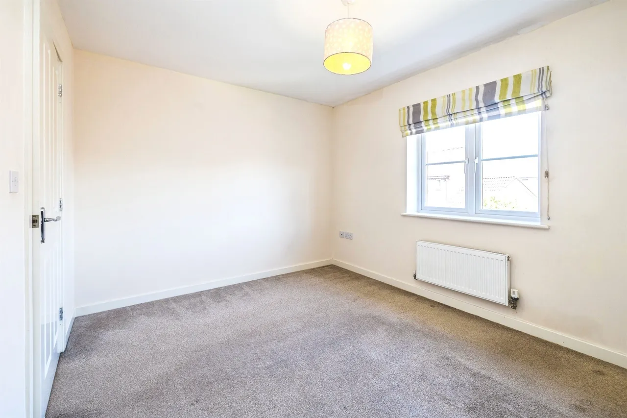 Bluebell Walk, Witham St. Hughs, LN6, photo 8