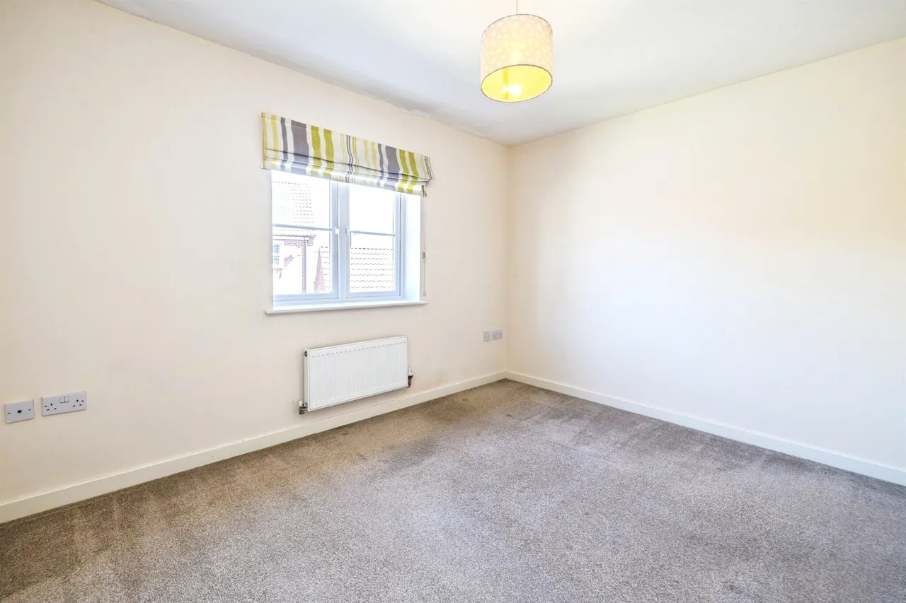 Bluebell Walk, Witham St. Hughs, LN6, photo 14