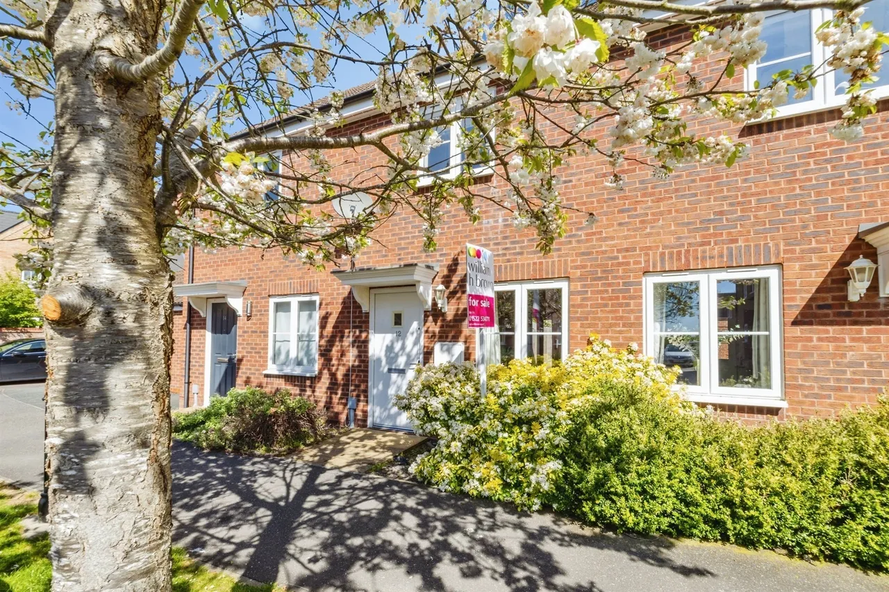 Bluebell Walk, Witham St. Hughs, LN6, photo 17