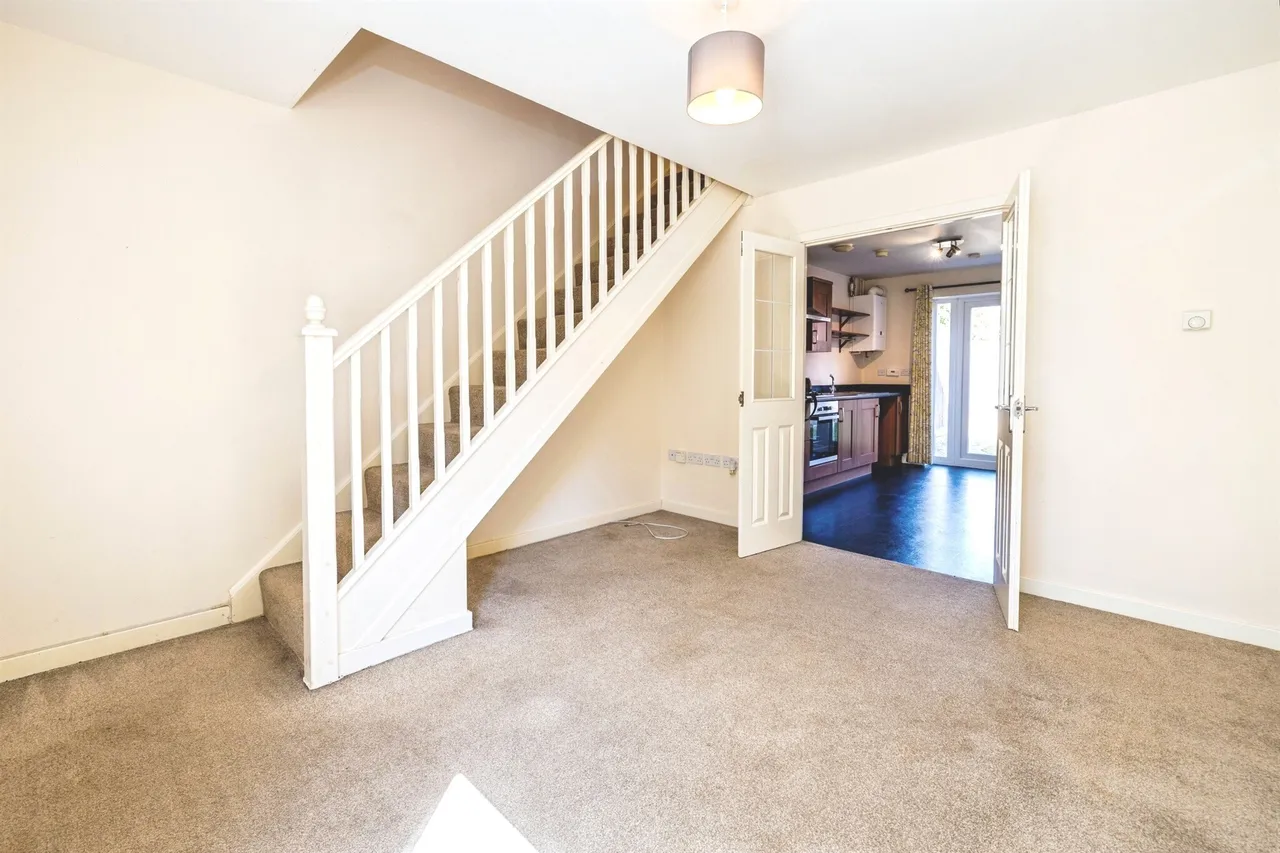 Bluebell Walk, Witham St. Hughs, LN6, photo 7