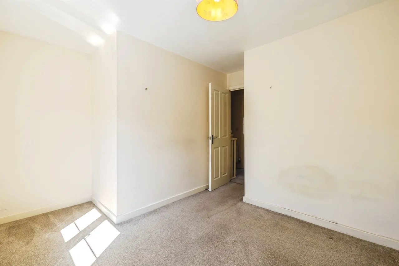 Bluebell Walk, Witham St. Hughs, LN6, photo 9