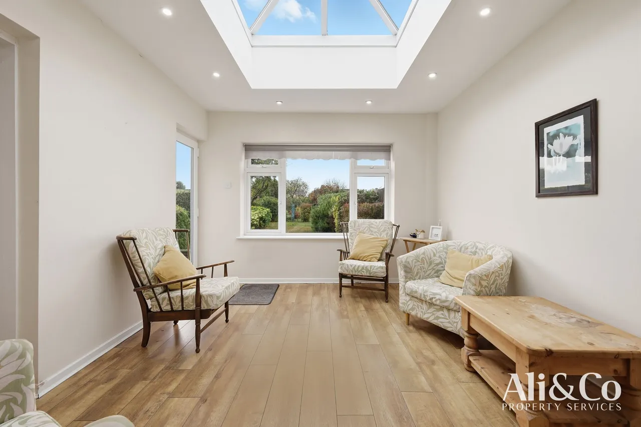 Connaught Avenue, Grays, Essex, RM16 2XS, photo 8