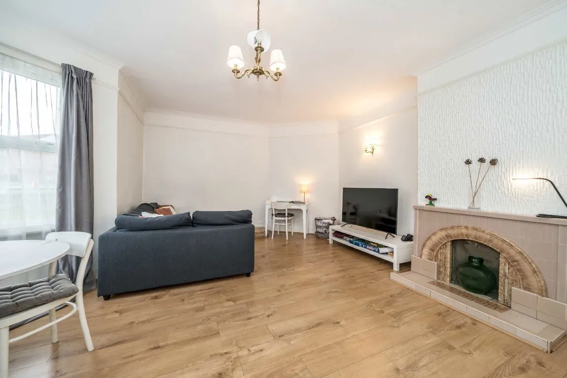 Thornton Avenue, SW2, photo 2