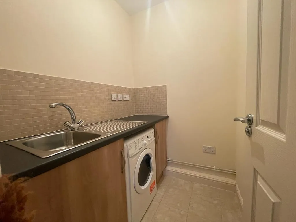 Bury Old Road, Prestwich, M25, photo 14