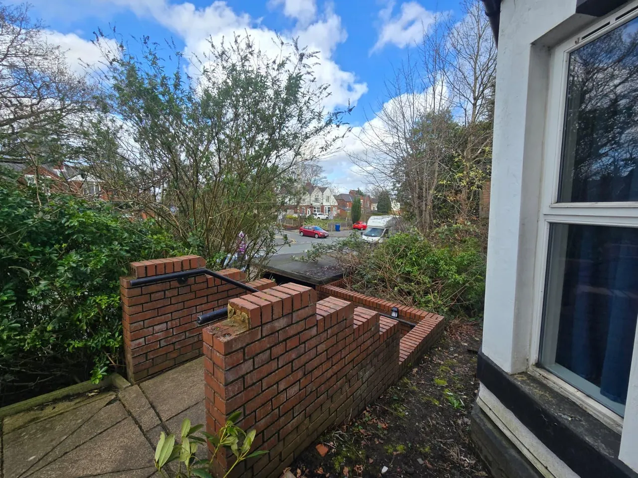 Bury Old Road, Prestwich, M25, photo 15