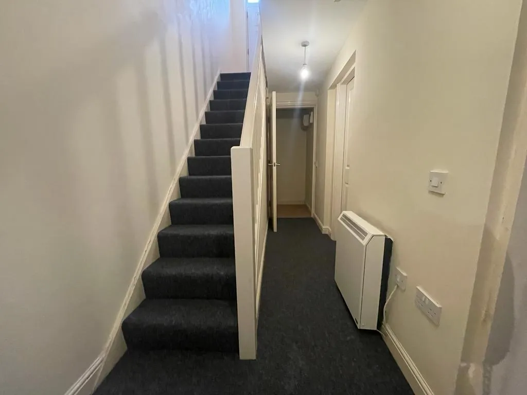 Bury Old Road, Prestwich, M25, photo 12