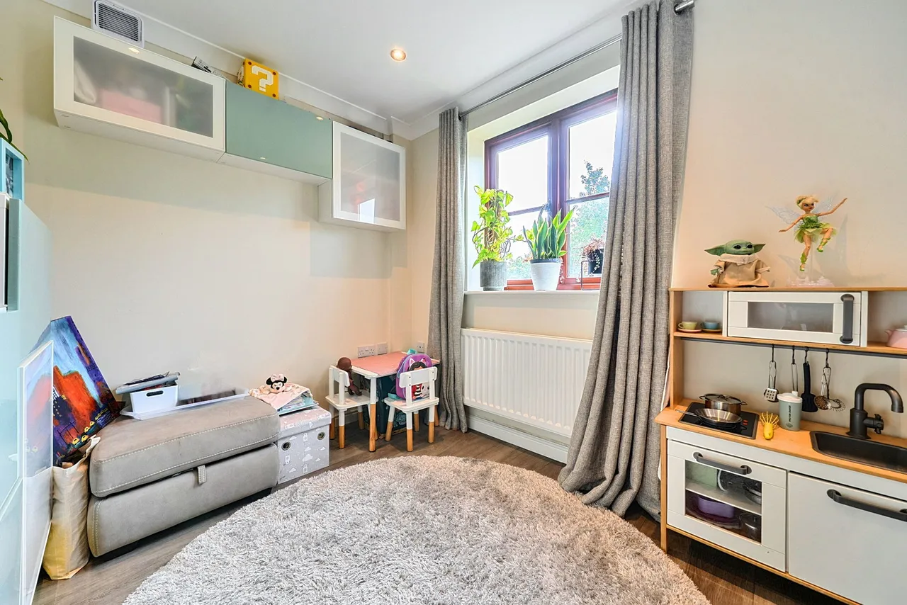 Crondall Terrace, Basingstoke, RG24, photo 5