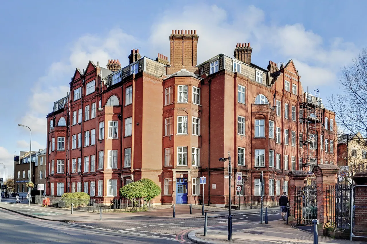 2 bed flat for sale — 42 Park Mansions, South Lambeth Road, London