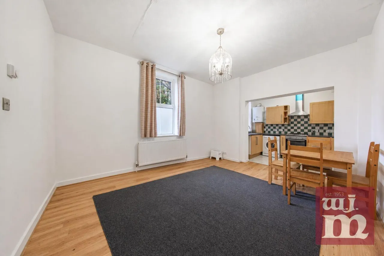 Romford Road, Stratford, photo 4