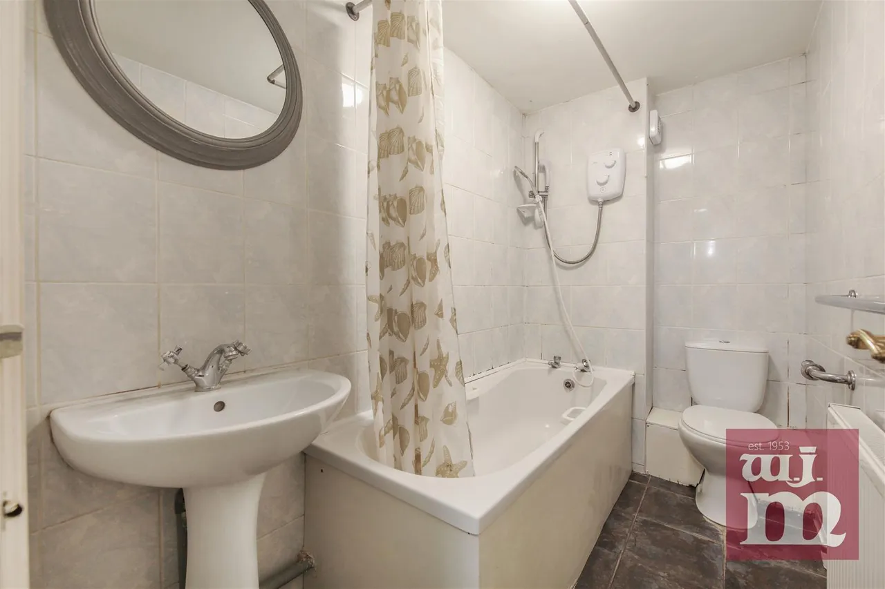 Romford Road, Stratford, photo 8