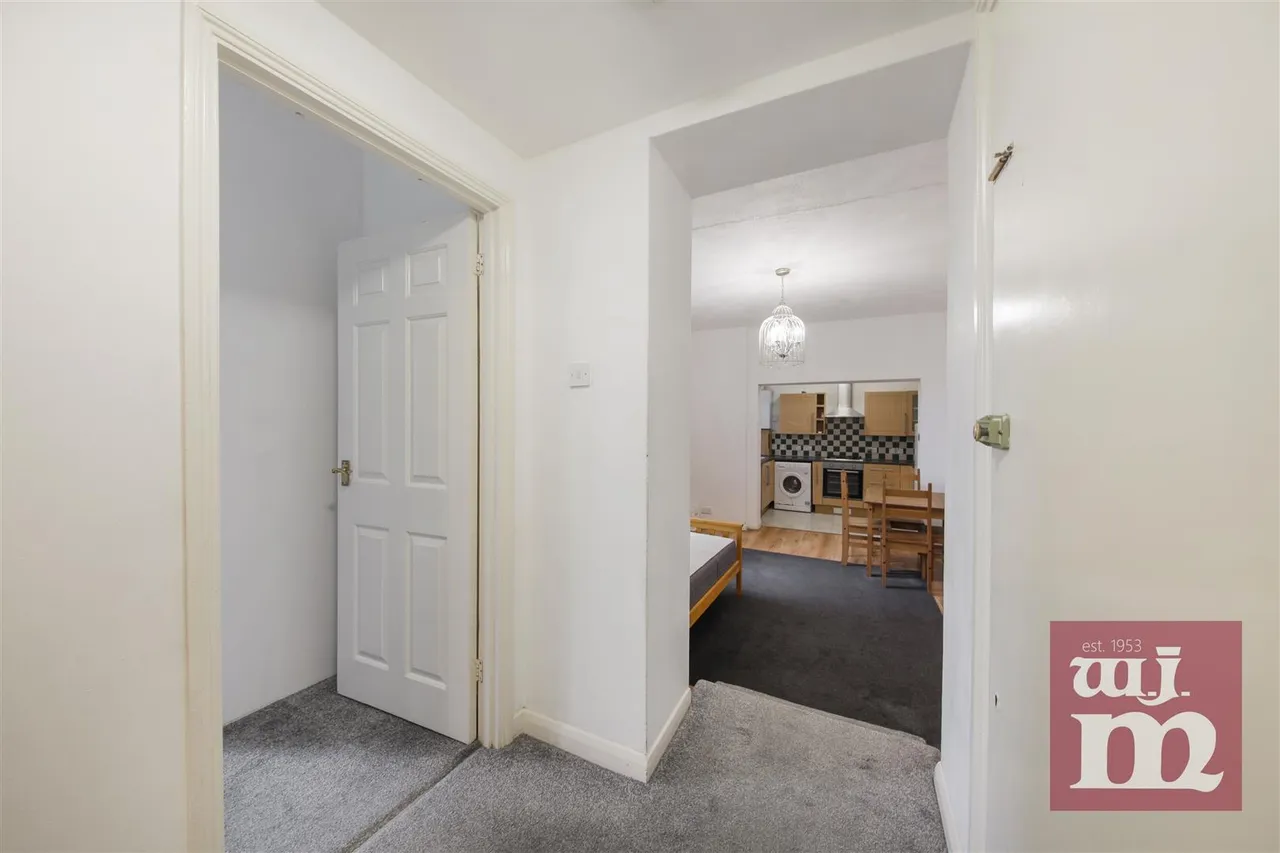 Romford Road, Stratford, photo 5