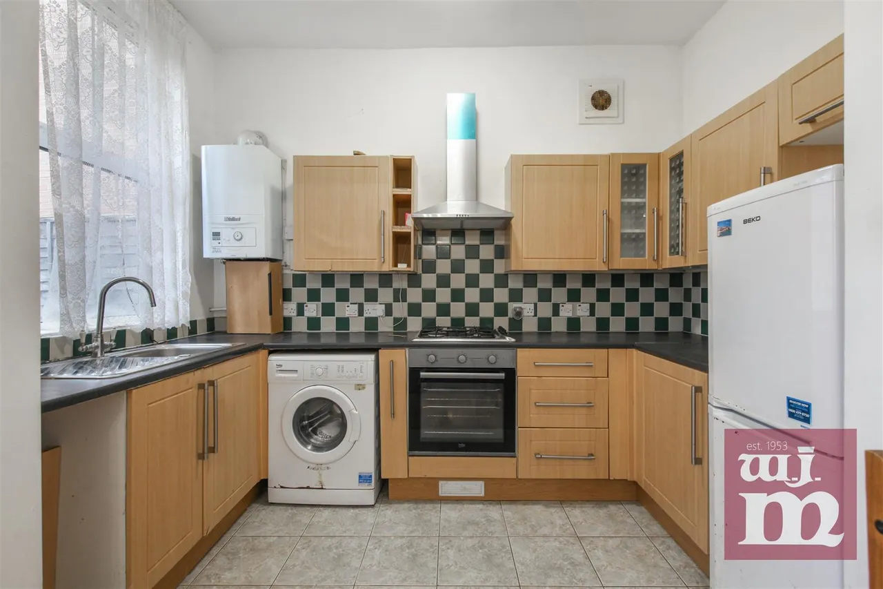 Romford Road, Stratford, photo 3