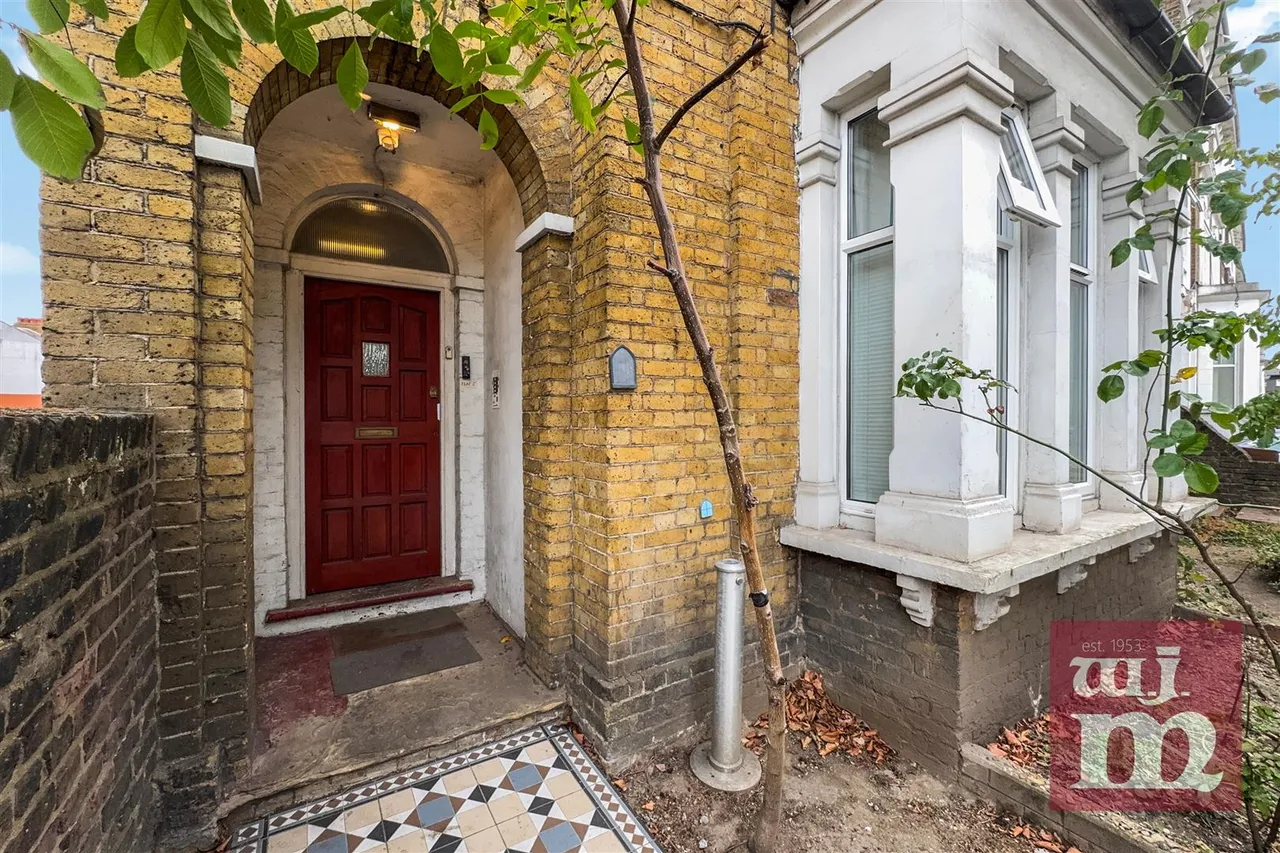 Romford Road, Stratford, photo 9